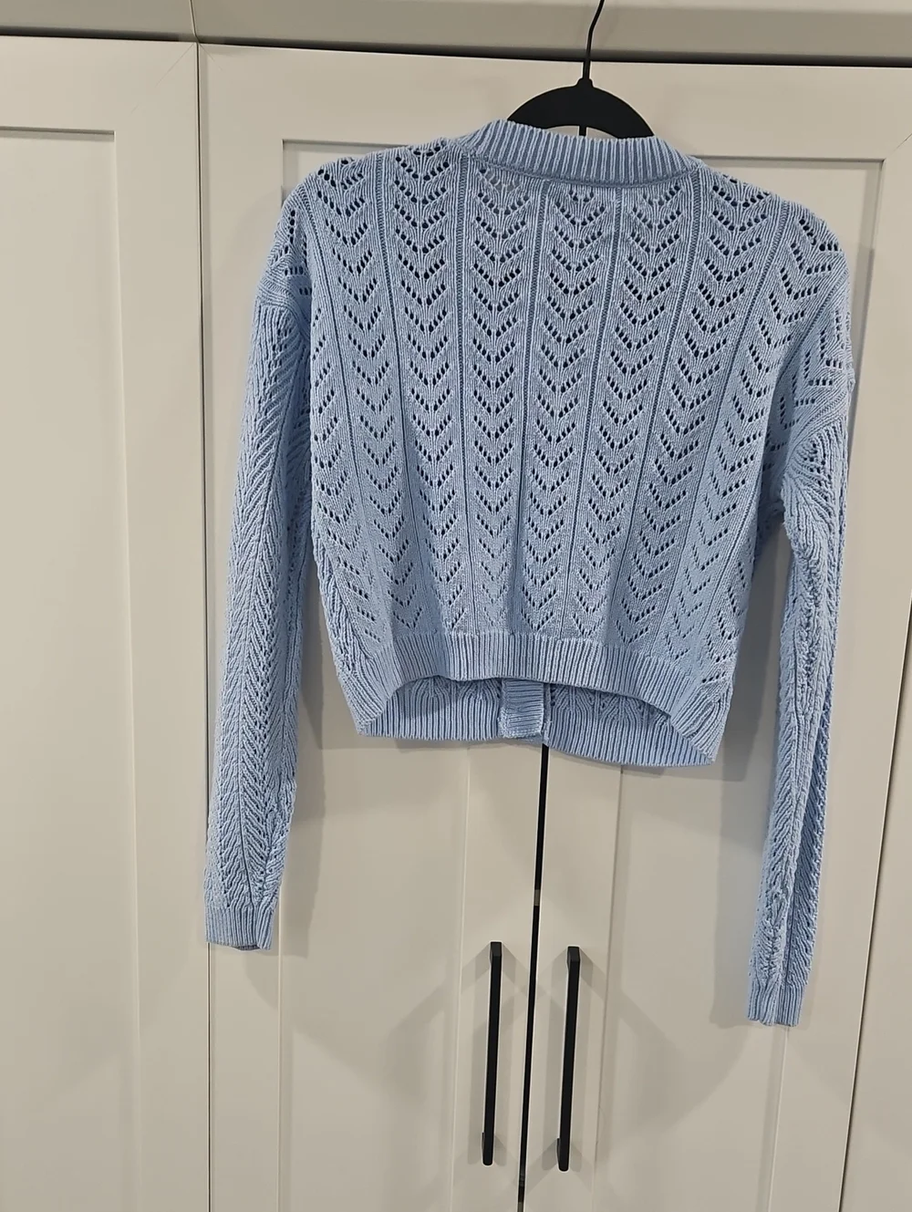 Hollister Pointelle Cropped Cardigan Sweater.  Light Blue. Size S.